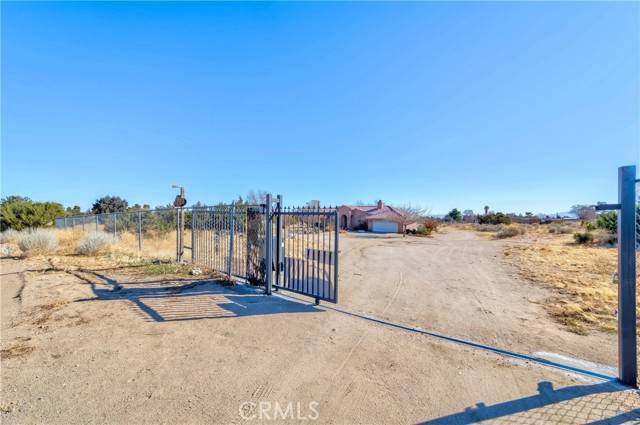 Phelan, CA 92371,9875 Sahara Road