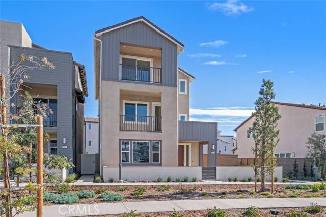 Irvine, CA 92618,125 Seep