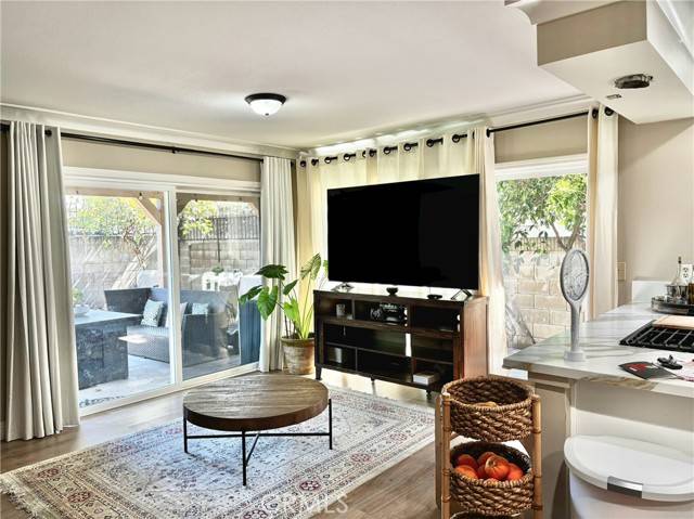 Lakewood, CA 90712,5154 Meadow Wood Avenue