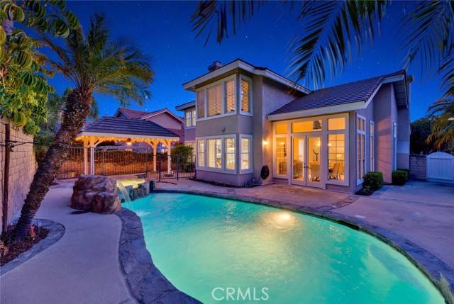 Tustin, CA 92782,2201 Marselina