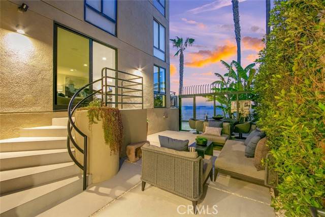 Long Beach, CA 90802,1310 E Ocean Boulevard #14