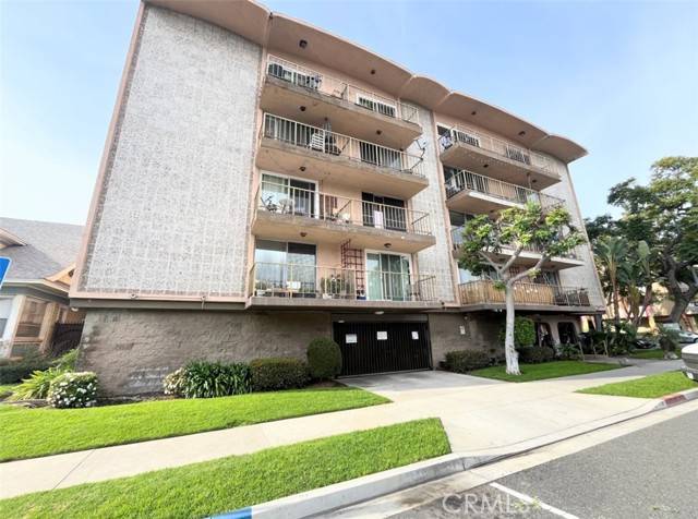 Long Beach, CA 90802,545 Chestnut Avenue #109