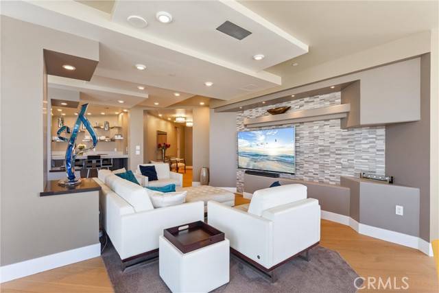 Long Beach, CA 90802,1310 E. Ocean Blvd. #1605