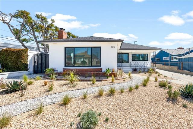 Los Angeles, CA 90056,6242 Morley Avenue