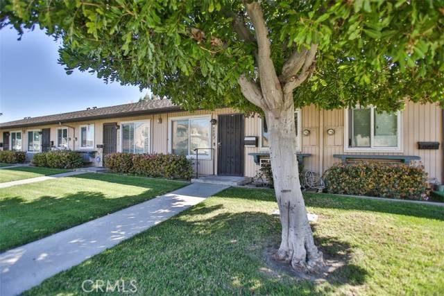 Bellflower, CA 90706,9902 Cedar Street