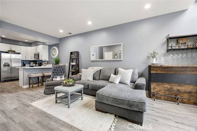 Anaheim Hills, CA 92808,950 S Country Glen Way