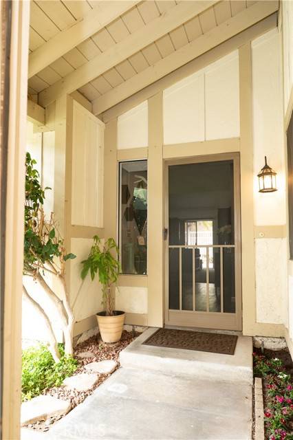 Placentia, CA 92870,1725 Truman Circle