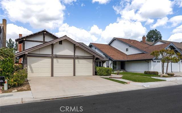 Brea, CA 92821,2257 Shadetree Circle