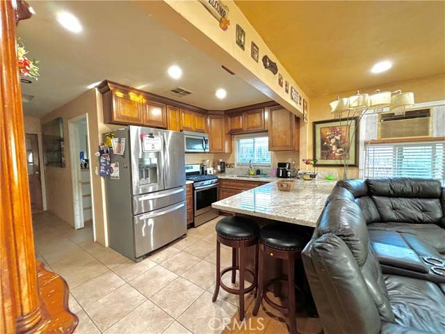 Fullerton, CA 92833,238 Kellog Avenue