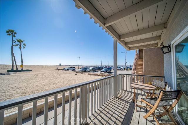 Seal Beach, CA 90740,1003 Seal Way