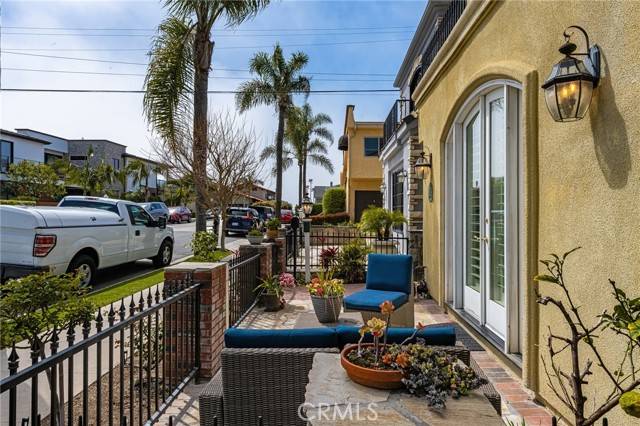 Seal Beach, CA 90740,113 5th street Street