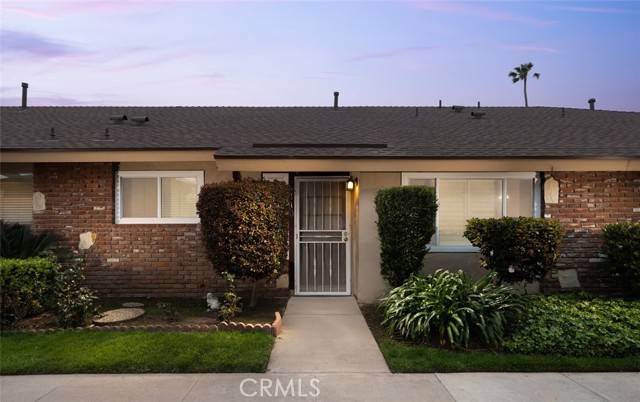North Tustin, CA 92705,1921 N Sherry Ln. #110