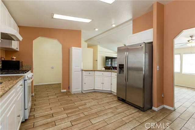 Hemet, CA 92543,226 N Hamilton Avenue