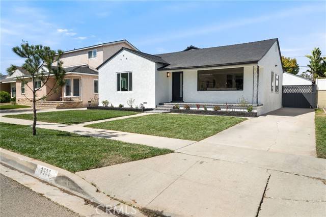 Lakewood, CA 90712,3533 Deerford Street