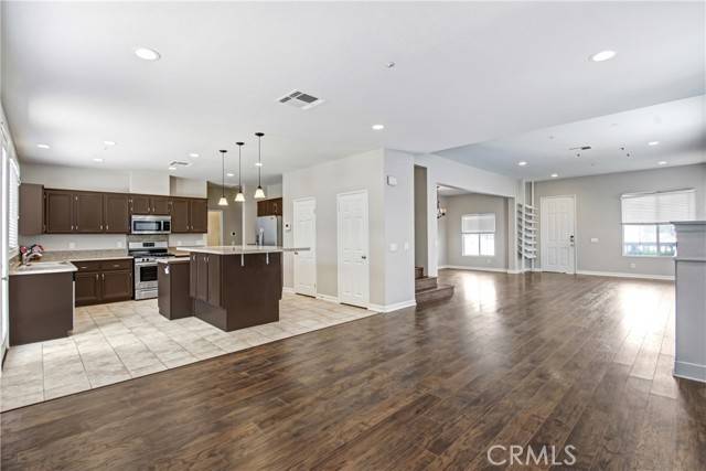 Fontana, CA 92336,7184 Almeria Avenue