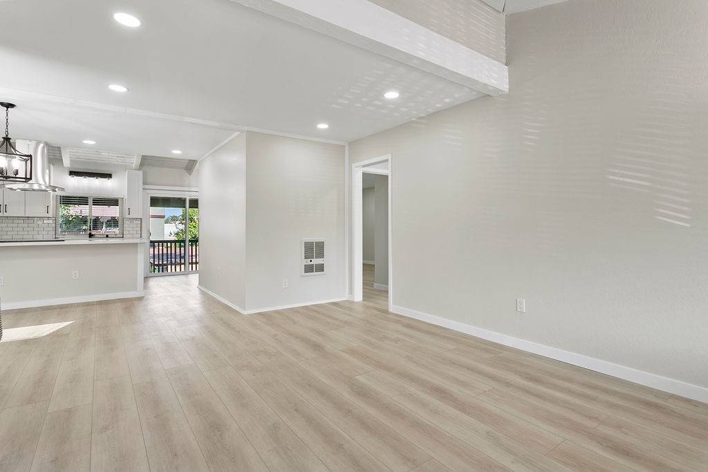 Santa Ana, CA 92707,1030 W Macarthur Boulevard #132