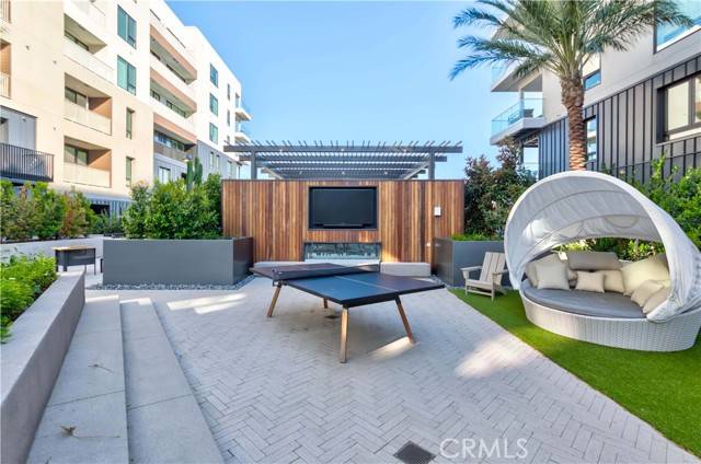Irvine, CA 92612,2207 Rivington