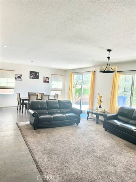 Fontana, CA 92336,6974 Canterra Way