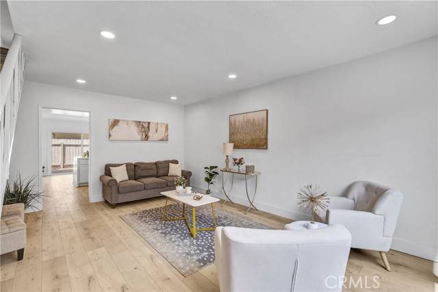 Tustin, CA 92780,680 West Main Street #B