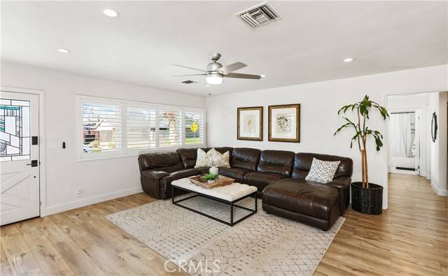 Tustin, CA 92780,1361 Kenneth Drive
