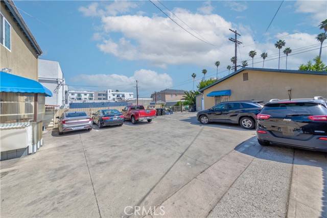 Los Angeles, CA 90004,236 N Catalina Street