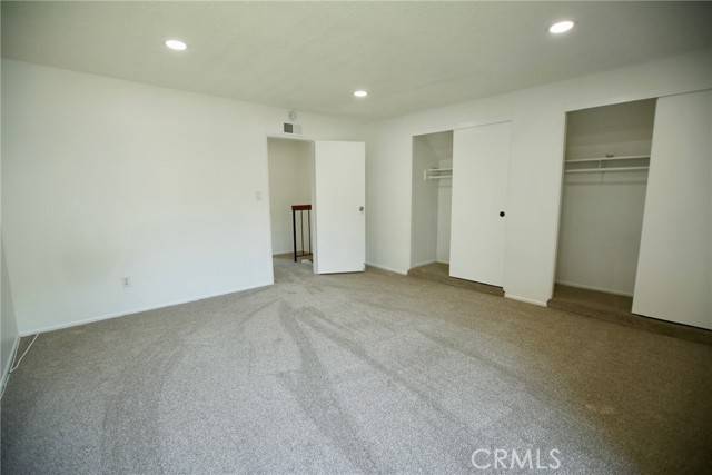 South Gate, CA 90280,9936 Karmont Avenue