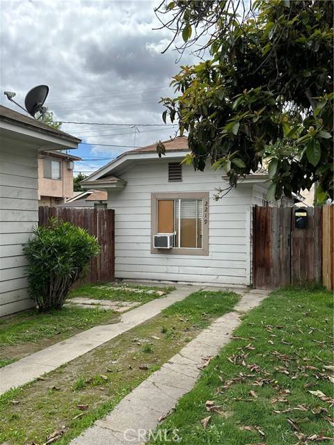 Long Beach, CA 90806,2219 Chestnut Avenue