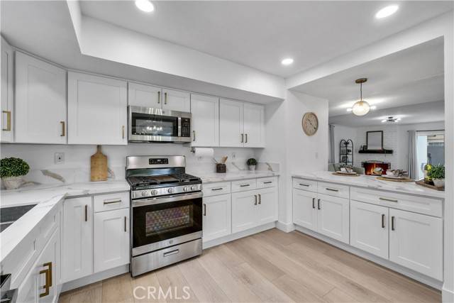 Anaheim Hills, CA 92807,18571 Woodwind Lane