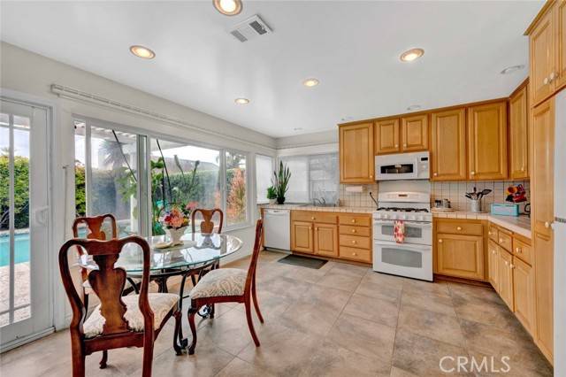 Costa Mesa, CA 92626,937 Carnation Avenue