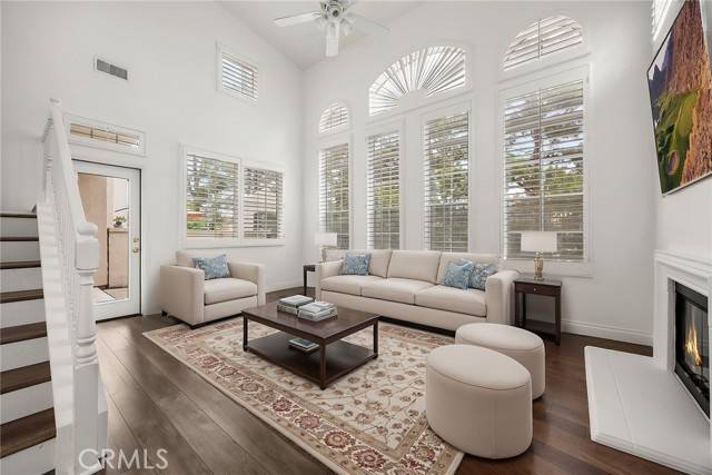 Rancho Santa Margarita, CA 92688,3 Tierra Plano