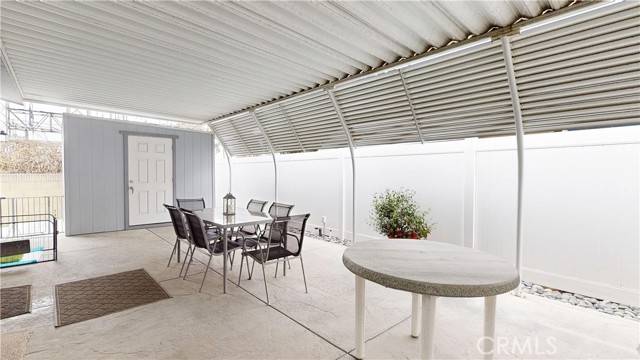 Long Beach, CA 90810,3595 Santa Fe Avenue #215
