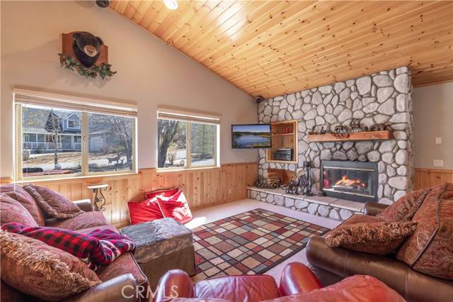 Big Bear City, CA 92314,1332 La Crescenta Drive