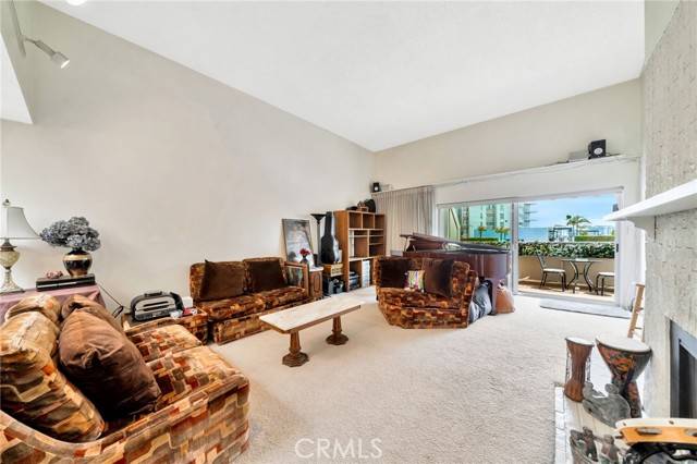Marina Del Rey, CA 90292,4300 Via Dolce #316