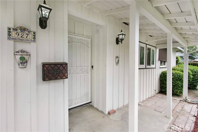Corona, CA 92882,927 Alta Loma Drive