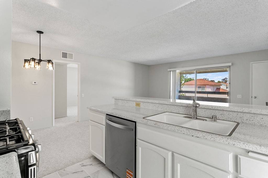 Santa Ana, CA 92704,2827 S Fairview Street #H