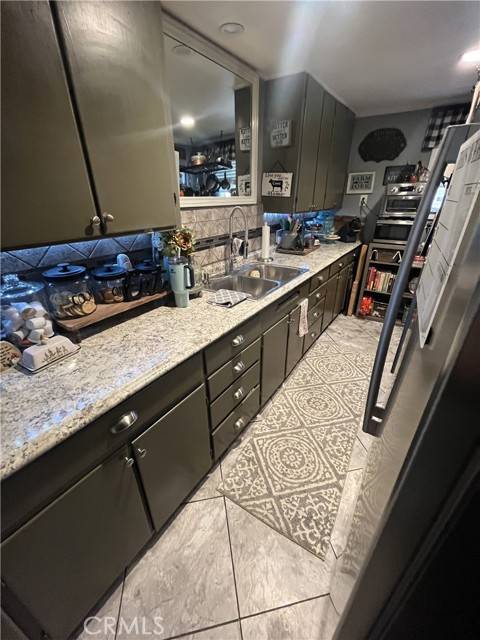 Mentone, CA 92359,1373 Agate Avenue