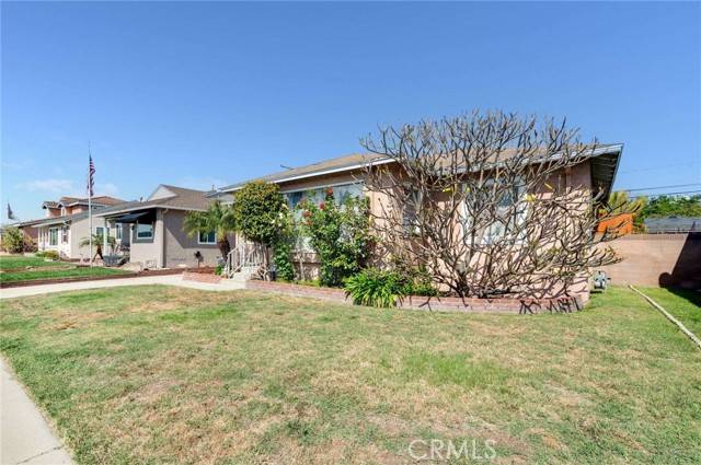 Lakewood, CA 90713,4512 Monogram Avenue