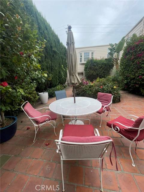 Beverly Hills, CA 90212,133 S Canon Drive