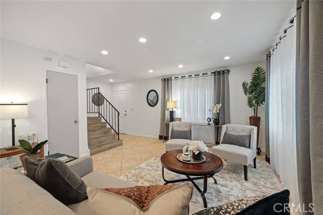 Santa Ana, CA 92704,128 Fairview Street #1