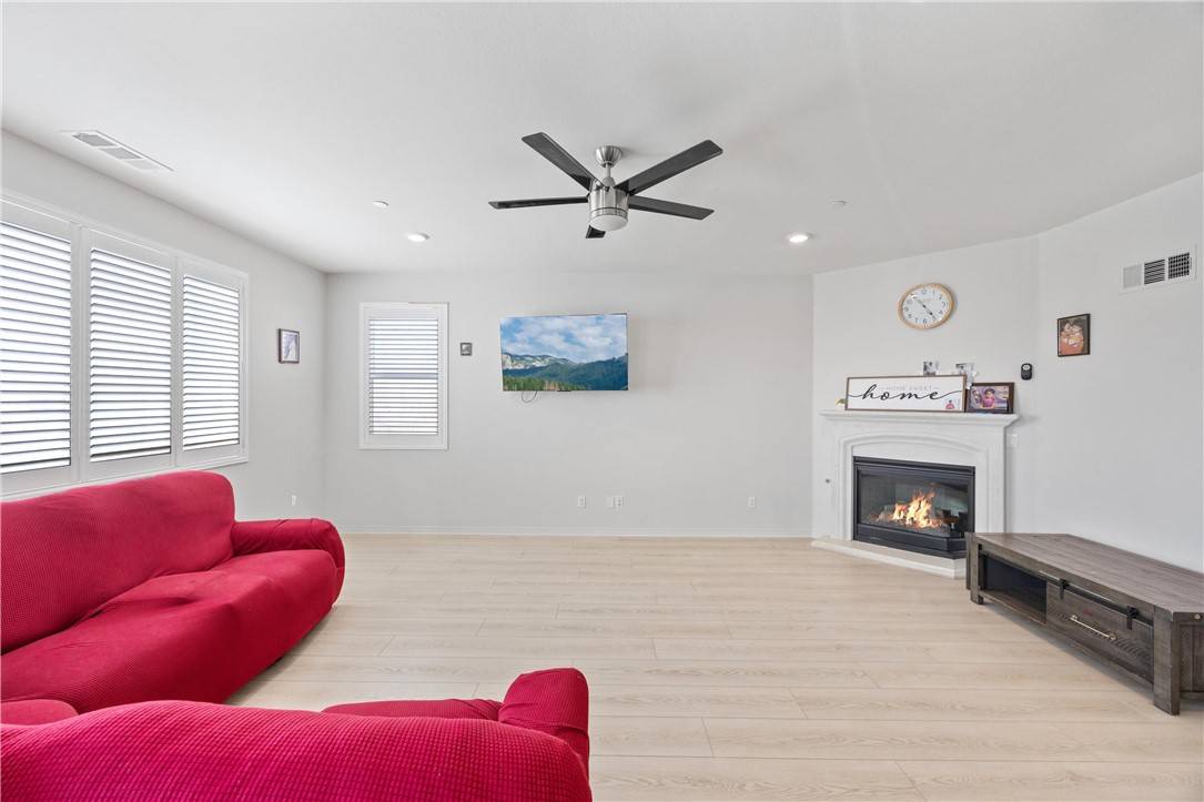 Ontario, CA 91762,4928 S Prince Way