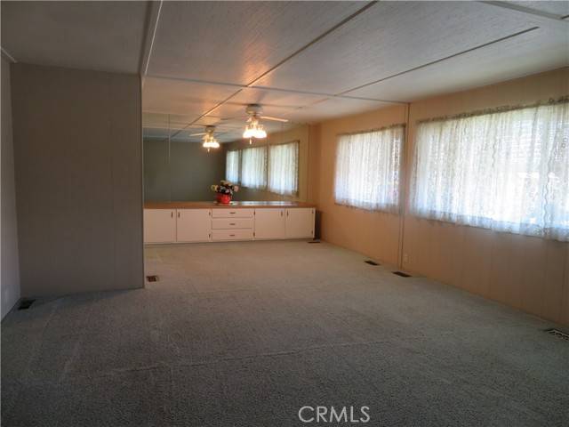 Yorba Linda, CA 92886,3709 Lake Glen #287