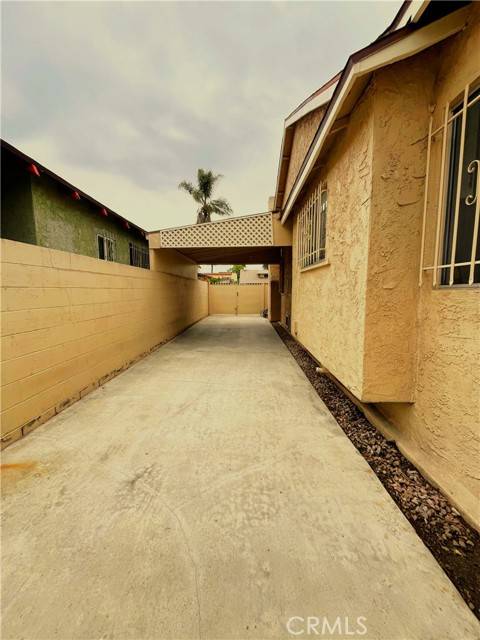 Los Angeles, CA 90062,1449 W 45th Street