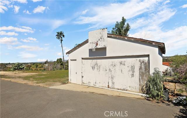 Yorba Linda, CA 92886,5231 Highland Avenue