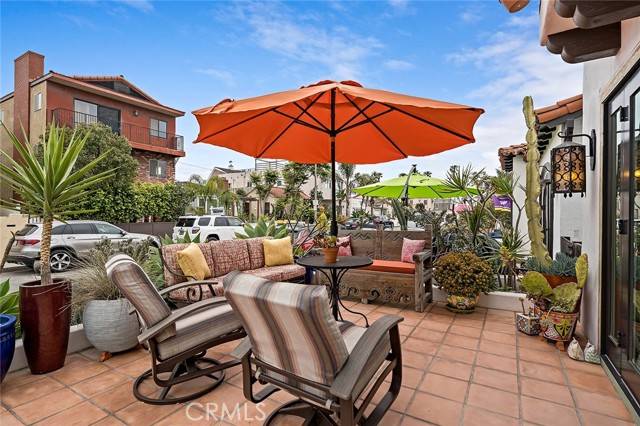 Long Beach, CA 90803,69 Santa Ana Avenue