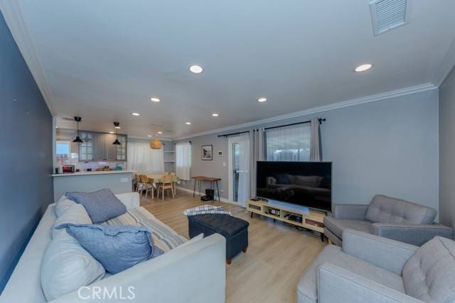 Placentia, CA 92870,601 Sunrise