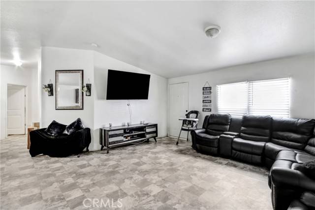 Jurupa Valley, CA 92509,3700 Quartz Canyon #89