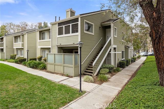 Yorba Linda, CA 92887,5814 Old Village Road #216