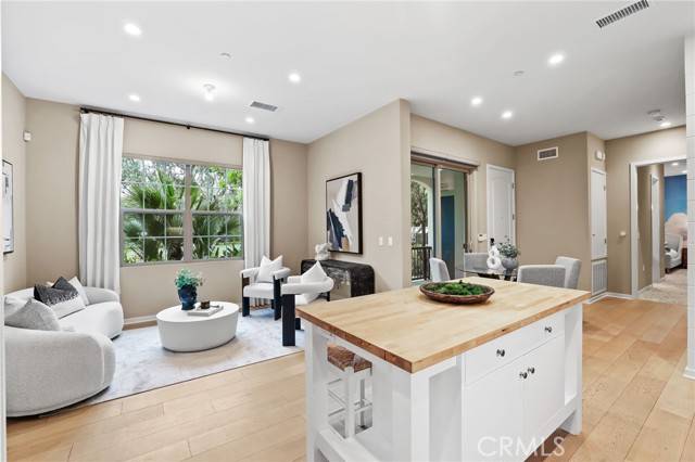 Irvine, CA 92618,108 Coastal Gdn