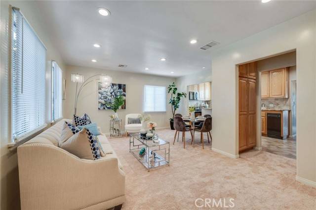 Lakewood, CA 90713,6119 Eastbrook Avenue