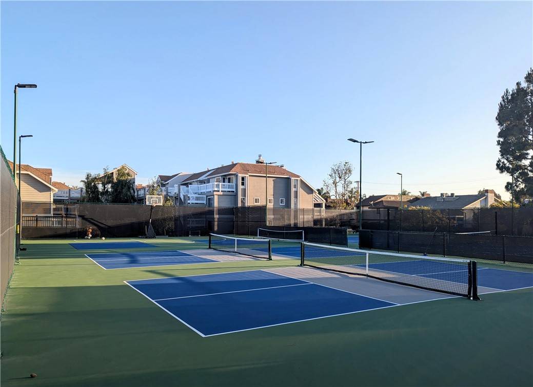 Huntington Beach, CA 92649,4682 Warner Avenue #B102